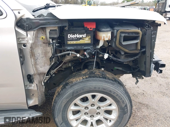 2015 GMC Yukon SLT with VIN 1GKS1BKC7FR628736, listed as a IAAI auction lot 41709926 with 130,254 mi miles. Bid and sale history available at carsss.com. Image 18.