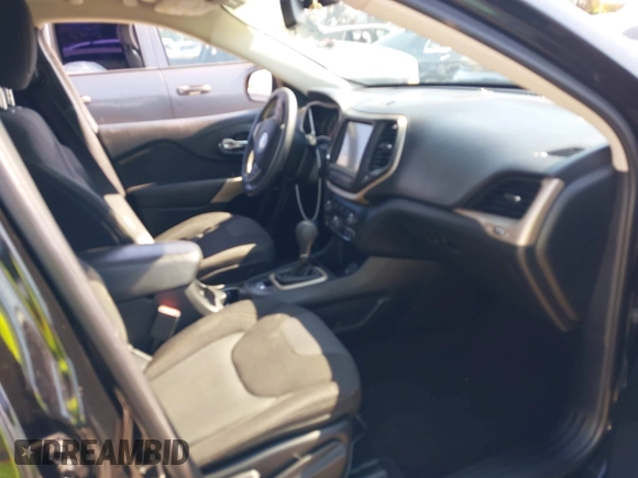 2017 Jeep Cherokee Latitude with VIN 1C4PJLCB9HW577970, listed as a IAAI auction lot 42746241 with 77,295 mi miles and . Bid and sale history available at DreamBid. Image 5.
