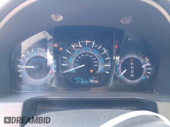2010 Mercury Milan Premier z VIN 3MEHM0JG4AR660609, wystawiony jako Copart lot #56673135 z przebiegiem 221 041 mil mil oraz Nie do naprawy • Non repairable. Historia ofert i sprzedaży dostępna na DreamBid. Obrazek 9.