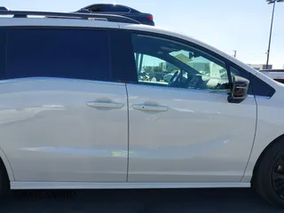 2025 Honda Odyssey Sport-L with VIN 5FNRL6H75SB017027, listed as a IAAI auction lot 41763264 with 4,511 mi miles. Bid and sale history available at carsss.com. Image 14.