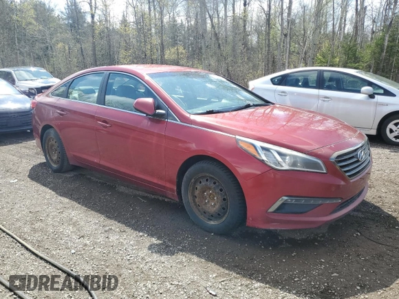 2015 Hyundai Sonata SE z VIN 5NPE24AF9FH216841, wystawiony jako Copart lot #55796585 z przebiegiem 286 795 mil mil oraz Czysty tytuł • Clean title. Historia ofert i sprzedaży dostępna na DreamBid. Obrazek 4.