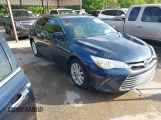 2015 Toyota Camry XLE with VIN 4T4BF1FK2FR467882, listed as a IAAI auction lot 42058933 with 126,022 mi miles and . Bid and sale history available at carsss.com. Image 1.