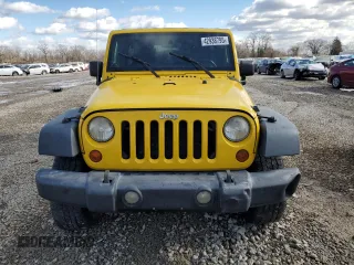 2008 Jeep Wrangler Unlimited Rubicon with VIN 1J8GA69198L576151, listed as a Copart auction lot 42938795 with Not Provided miles and Salvage Title. Bid and sale history available at DreamBid. Image 5.