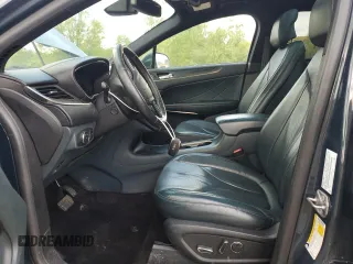 2019 Lincoln MKC Reserve with VIN 5LMCJ3D93KUL04349, listed as a Copart auction lot 58530915 with 103,840 mi miles and Salvage title. Bid and sale history available at DreamBid. Image 7.