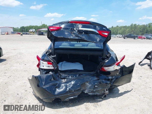 2016 Nissan Maxima Platinum with VIN 1N4AA6AP1GC901425, listed as a IAAI auction lot 42526689 with 118,804 mi miles and . Bid and sale history available at DreamBid. Image 16.