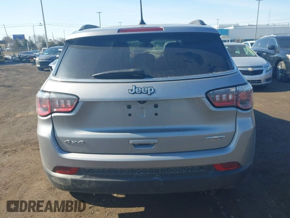 2020 Jeep Compass Latitude with VIN 3C4NJDBB7LT155175, listed as a IAAI auction lot 41760215 with 40,258 mi miles. Bid and sale history available at carsss.com. Image 15.