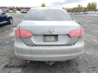 2013 Volkswagen Jetta Comfortline с VIN 3VWDL7AJ9DM426147, выставлен на аукционе Copart как лот 74591264 с пробегом 265 457 миль миль и Списание • Salvage title. История ставок и продаж доступна на DreamBid. Изображение 6.