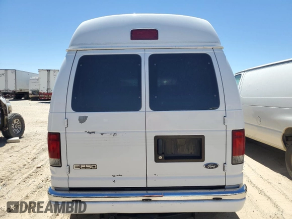 2003 Ford Econoline Cargo Recreational with VIN 1FDPE24L83HA48184, listed as a Copart auction lot 68382614 with 235,732 mi miles and Salvage Title. Bid and sale history available at DreamBid. Image 6.