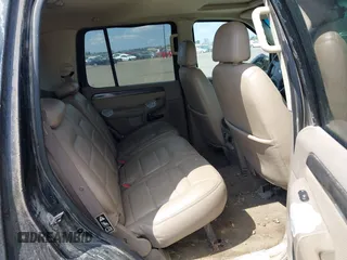 2002 Ford Explorer Limited с VIN 1FMZU75W82ZA59986, выставлен на аукционе IAAI как лот 42097239 с пробегом 229 773 миль миль и . История ставок и продаж доступна на DreamBid. Изображение 8.