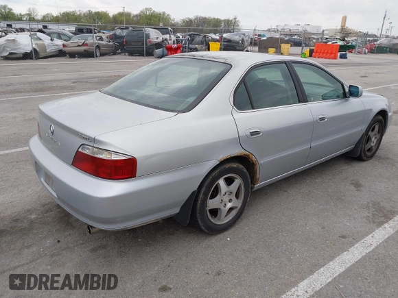 2003 Acura TL with VIN 19UUA56633A005104, listed as a IAAI auction lot 41925680 with 306,082 mi miles. Bid and sale history available at carsss.com. Image 4.