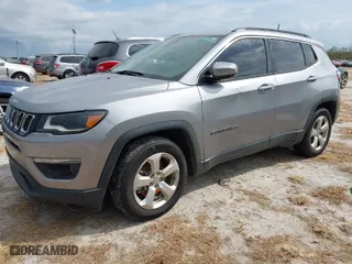 2018 Jeep Compass Latitude with VIN 3C4NJCBB0JT263130, listed as a IAAI auction lot 40669051 with 1 mi miles. Bid and sale history available at carsss.com. Image 2.