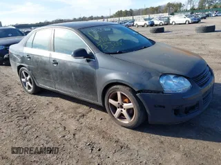 2008 Volkswagen Jetta SE z VIN 3VWRZ71K48M014558, wystawiony jako IAAI lot #41685615 z przebiegiem Nie podano mil oraz . Historia ofert i sprzedaży dostępna na DreamBid. Obrazek 1.