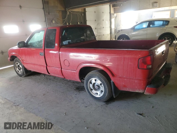 2000 GMC Sonoma SLS with VIN 1GTCS19W1Y8304827, listed as a Copart auction lot 47727685 with 254,655 mi miles and Non Repairable. Bid and sale history available at DreamBid. Image 2.