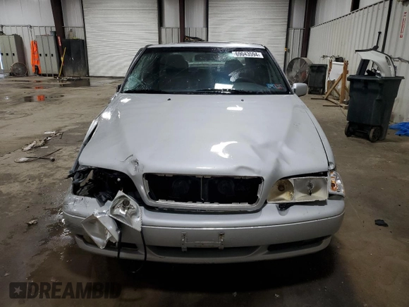 1999 Volvo S70 z VIN YV1LT56D8X2580778, wystawiony jako Copart lot #69043594 z przebiegiem 166 718 mil mil oraz Szkoda całkowita • Salvage title. Historia ofert i sprzedaży dostępna na DreamBid. Obrazek 5.