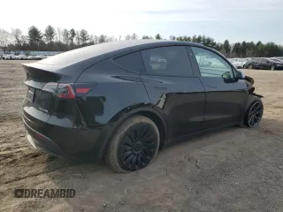 2025 Tesla Model Y Long Range z VIN 7SAYGDEE7SF288570, wystawiony jako Copart lot #48596345 z przebiegiem 4 366 mil mil oraz Szkoda całkowita • Salvage title. Historia ofert i sprzedaży dostępna na DreamBid. Obrazek 3.