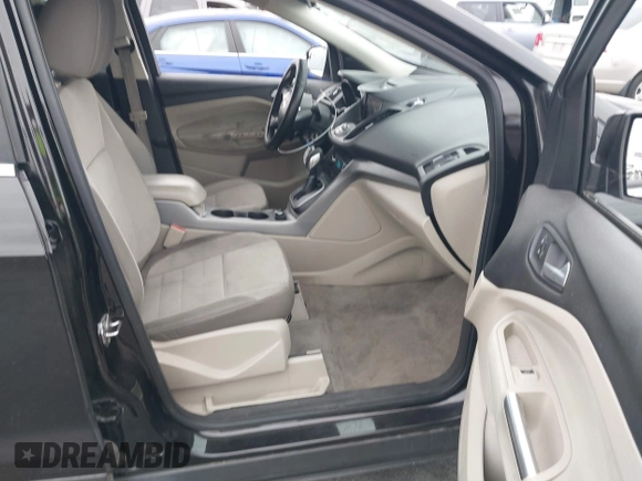 2013 Ford Escape SE with VIN 1FMCU0GX4DUA34229, listed as a IAAI auction lot 42358941 with 141,492 mi miles and . Bid and sale history available at DreamBid. Image 5.