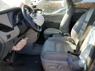 2019 Toyota Sienna XLE Auto Access Seat with VIN 5TDYZ3DCXKS973790, listed as a Copart auction lot 76758454 with 215,158 mi miles and Salvage Title. Bid and sale history available at carsss.com. Image 7.