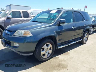 2005 Acura MDX with VIN 2HNYD18265H557415, listed as a IAAI auction lot 40155100 with 175,767 mi miles. Bid and sale history available at carsss.com. Image 2.