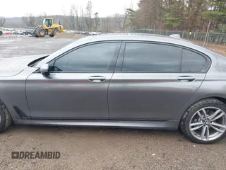 2016 BMW 7 Series 750i xDrive with VIN WBA7F2C53GG417997, listed as a IAAI auction lot 41926307 with 92,734 mi miles. Bid and sale history available at carsss.com. Image 14.