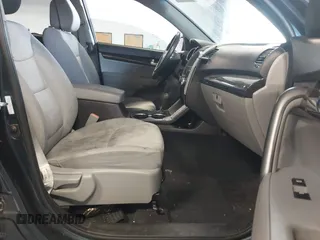 2011 Kia Sorento LX with VIN 5XYKT4A12BG127151, listed as a IAAI auction lot 41891186 with 103,690 mi miles. Bid and sale history available at carsss.com. Image 5.