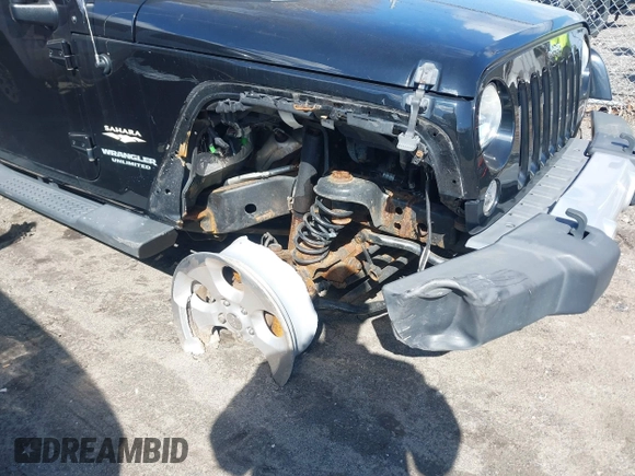 2015 Jeep Wrangler Unlimited Sahara with VIN 1C4BJWEGXFL506361, listed as a IAAI auction lot 41865418 with 80,841 mi miles. Bid and sale history available at carsss.com. Image 6.