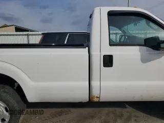 2012 Ford F-250 XL z VIN 1FTBF2B63CEA19489, wystawiony jako Copart lot #50071255 z przebiegiem 124 268 mil mil oraz Szkoda całkowita • Salvage title. Historia ofert i sprzedaży dostępna na DreamBid. Obrazek 10.
