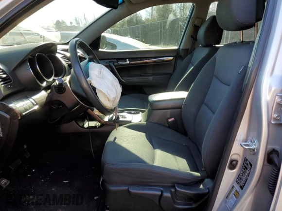 2012 Kia Sorento LX with VIN 5XYKT3A6XCG206980, listed as a Copart auction lot 46471145 with 137,667 mi miles and Salvage Title. Bid and sale history available at DreamBid. Image 7.