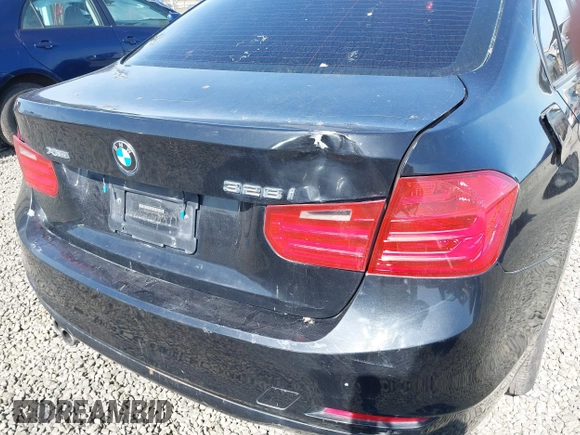 2013 BMW 3 Series 328i xDrive with VIN WBA3B5G58DNS02841, listed as a IAAI auction lot 41924431 with 106,981 mi miles. Bid and sale history available at carsss.com. Image 6.