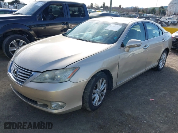 2010 Lexus ES 330 z VIN JTHBK1EG0A2392593, wystawiony jako IAAI lot #41604075 z przebiegiem 232 031 mil mil oraz . Historia ofert i sprzedaży dostępna na DreamBid. Obrazek 17.