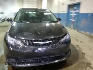 2022 Chrysler Voyager LX z VIN 2C4RC1CG5NR219031, wystawiony jako Copart lot #51882285 z przebiegiem 67 316 mil mil oraz Nie do naprawy • Non repairable. Historia ofert i sprzedaży dostępna na DreamBid. Obrazek 14.