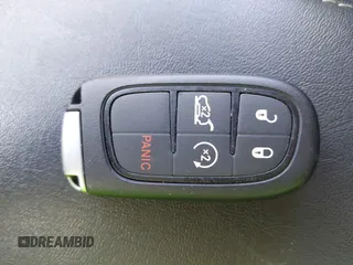 2021 Jeep Cherokee Limited z VIN 1C4PJMDX6MD209395, wystawiony jako IAAI lot #42073746 z przebiegiem 26 627 mil mil oraz . Historia ofert i sprzedaży dostępna na DreamBid. Obrazek 11.