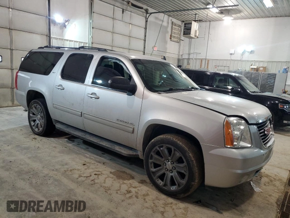 2014 GMC Yukon XL SLT with VIN 1GKS2KE76ER177938, listed as a Copart auction lot 44769255 with 230,915 mi miles and Salvage Title. Bid and sale history available at carsss.com. Image 4.