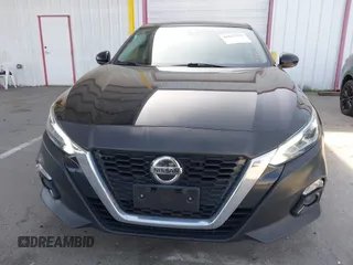 2019 Nissan Altima 2.5 SV with VIN 1N4BL4DV5KC171640, listed as a IAAI auction lot 41845529 with 70,615 mi miles. Bid and sale history available at carsss.com. Image 12.