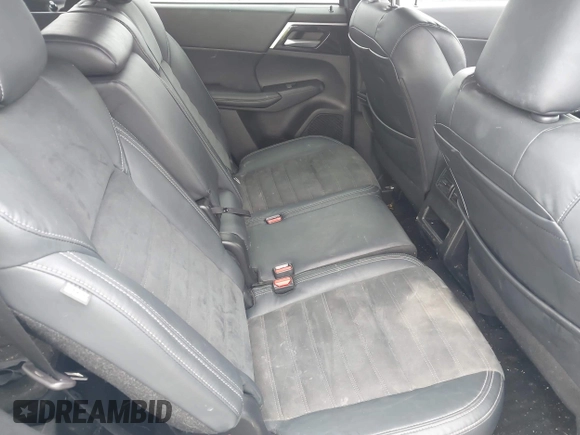2022 Mitsubishi Outlander SE z VIN JA4J4UA83NZ023998, wystawiony jako IAAI lot #41923204 z przebiegiem 68 788 mil mil oraz . Historia ofert i sprzedaży dostępna na DreamBid. Obrazek 8.