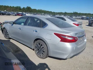 2018 Nissan Altima SR with VIN 1N4AL3AP4JC205173, listed as a IAAI auction lot 40567623 with 110,262 mi miles and . Bid and sale history available at DreamBid. Image 3.