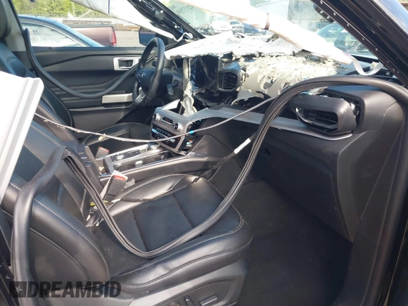 2022 Ford Explorer XLT with VIN 1FMSK8DH9NGB27633, listed as a IAAI auction lot 42117559 with 52,474 mi miles and . Bid and sale history available at DreamBid. Image 5.