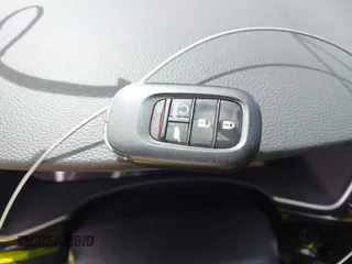 2023 Honda Civic Sport Touring z VIN 19XFL1H88PE001075, wystawiony jako IAAI lot #42212799 z przebiegiem 28 761 mil mil oraz . Historia ofert i sprzedaży dostępna na DreamBid. Obrazek 11.