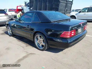 2002 Mercedes-Benz SL-Class with VIN WDBFA68F72F202884, listed as a IAAI auction lot 41473512 with 184,456 mi miles. Bid and sale history available at carsss.com. Image 3.