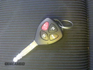 2016 Toyota Prius One z VIN JTDKDTB32G1124779, wystawiony jako IAAI lot #41855014 z przebiegiem 106 750 mil mil oraz . Historia ofert i sprzedaży dostępna na DreamBid. Obrazek 11.