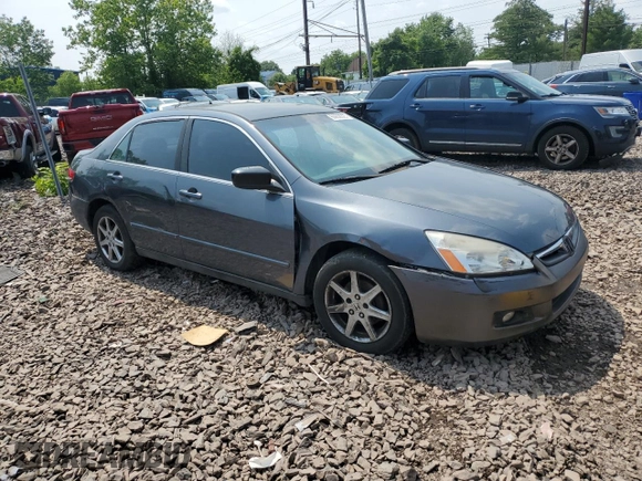 2003 Honda Accord LX z VIN 1HGCM56393A133582, wystawiony jako Copart lot #60658325 z przebiegiem Nie podano mil oraz Szkoda całkowita • Salvage title. Historia ofert i sprzedaży dostępna na DreamBid. Obrazek 4.