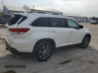 2019 Toyota Highlander SE with VIN 5TDJZRFH5KS917107, listed as a Copart auction lot 60798935 with 55,397 mi miles and Salvage title. Bid and sale history available at DreamBid. Image 3.