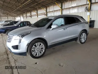 2018 Cadillac XT5 Premium Luxury FWD z VIN 1GYKNERSXJZ145842, wystawiony jako Copart lot #56428915 z przebiegiem 95 944 mil mil oraz Szkoda całkowita • Salvage title. Historia ofert i sprzedaży dostępna na DreamBid. Obrazek 1.