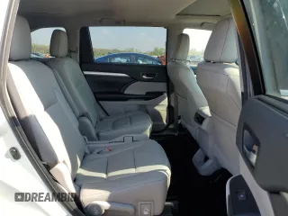2018 Toyota Highlander SE with VIN 5TDJZRFH2JS538211, listed as a Copart auction lot 53752065 with 58,706 mi miles and Salvage title. Bid and sale history available at DreamBid. Image 11.