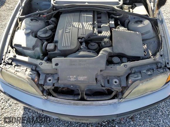 2004 BMW 3 Series 325i with VIN WBAAZ33464KP85044, listed as a Copart auction lot 50255335 with 207,202 mi miles and Clean Title. Bid and sale history available at carsss.com. Image 11.
