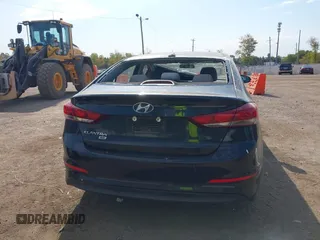 2017 Hyundai Elantra SE z VIN 5NPD74LF1HH099804, wystawiony jako IAAI lot #40579001 z przebiegiem 101 695 mil mil oraz . Historia ofert i sprzedaży dostępna na DreamBid. Obrazek 15.