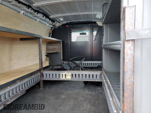 2021 GMC Savana Cargo z VIN 1GTW7AFP7M1247760, wystawiony jako Copart lot #48441295 z przebiegiem 49 586 mil mil oraz Szkoda całkowita • Salvage title. Historia ofert i sprzedaży dostępna na DreamBid. Obrazek 10.