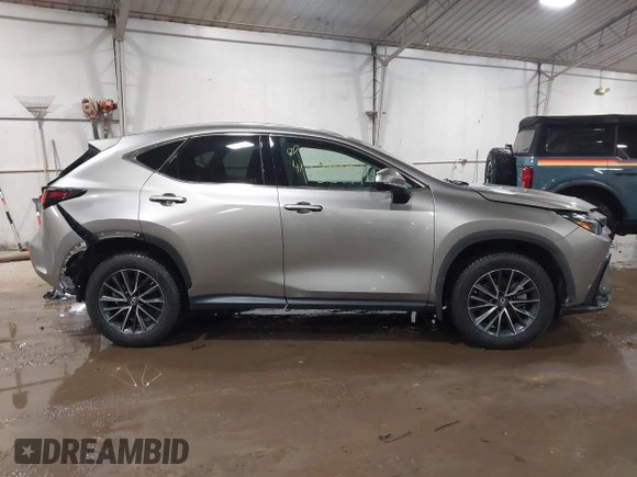 2022 Lexus NX with VIN 2T2AGCEZ3NC005386, listed as a IAAI auction lot 41537116 with 19,525 mi miles. Bid and sale history available at carsss.com. Image 13.