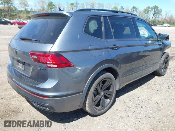 2023 Volkswagen Tiguan SE R-Line Black с VIN 3VV8B7AX7PM102793, выставлен на аукционе IAAI как лот 42154788 с пробегом 15 061 миль миль и . История ставок и продаж доступна на DreamBid. Изображение 4.
