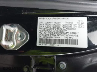 2017 Acura RDX w/Technology Pkg with VIN 5J8TB4H59HL020418, listed as a IAAI auction lot 41560828 with 102,545 mi miles. Bid and sale history available at carsss.com. Image 9.
