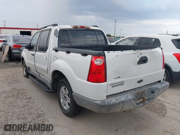 2004 Ford Explorer Sport Trac XLS z VIN 1FMZU67K04UA15789, wystawiony jako IAAI lot #42668387 z przebiegiem 358 240 mil mil oraz . Historia ofert i sprzedaży dostępna na DreamBid. Obrazek 3.